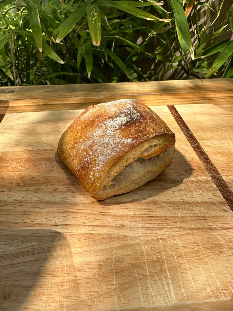 MLKÅ Bakery - Sourdough Ciabatta, 1 piece  ,مخبز ملكة - خبز تشباتا المخمر، قطعة واحدة